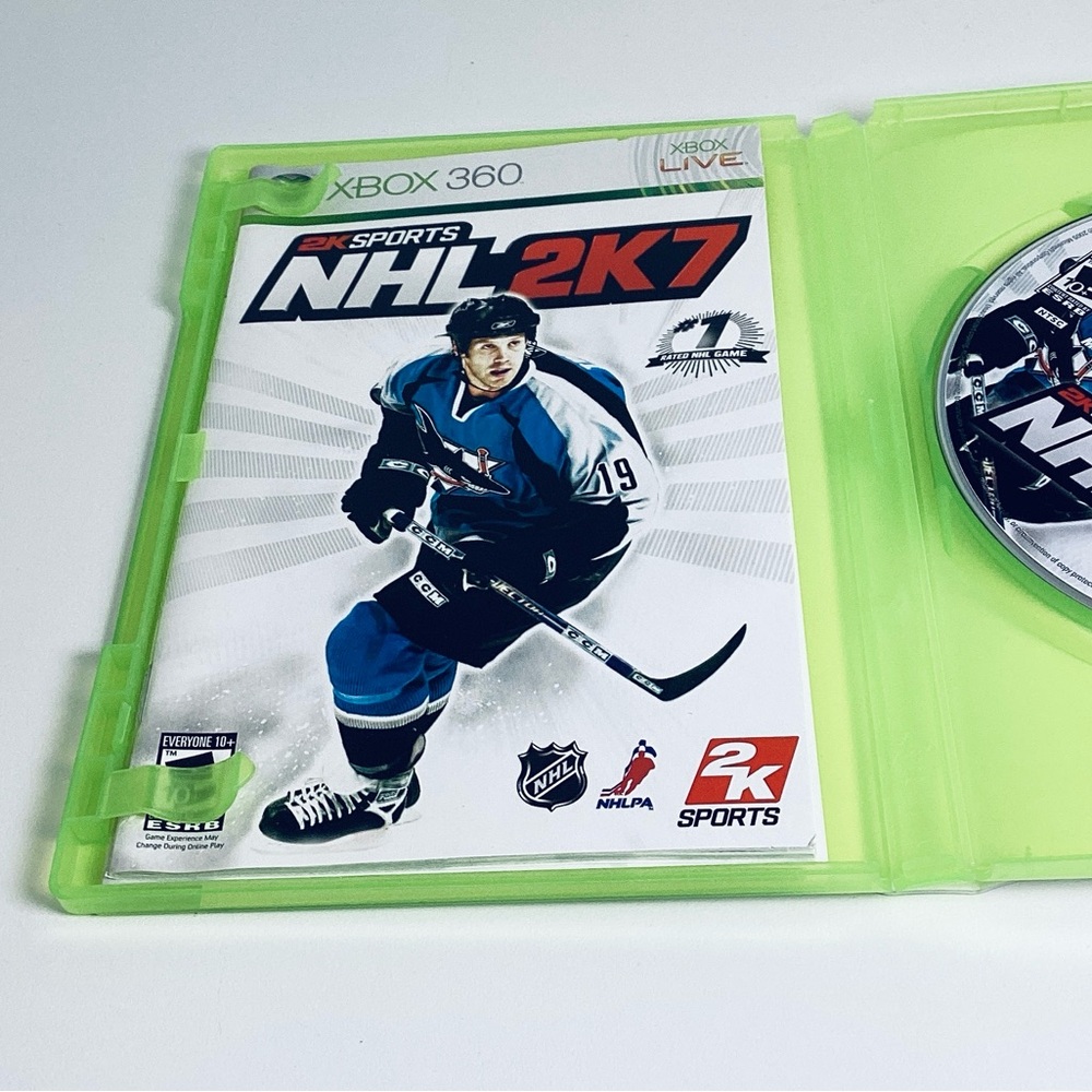 🌺 NHL 2K7 Xbox 360 Game - Picture 4 of 6
